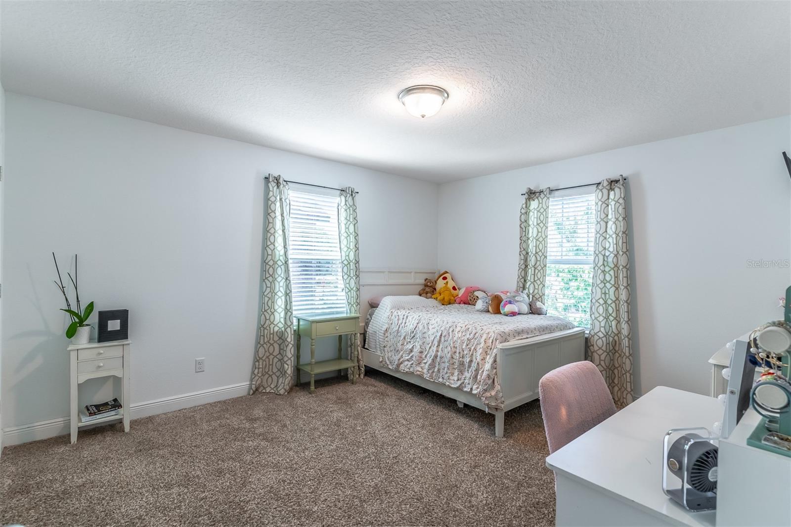 SEVEN OAKS - Residential