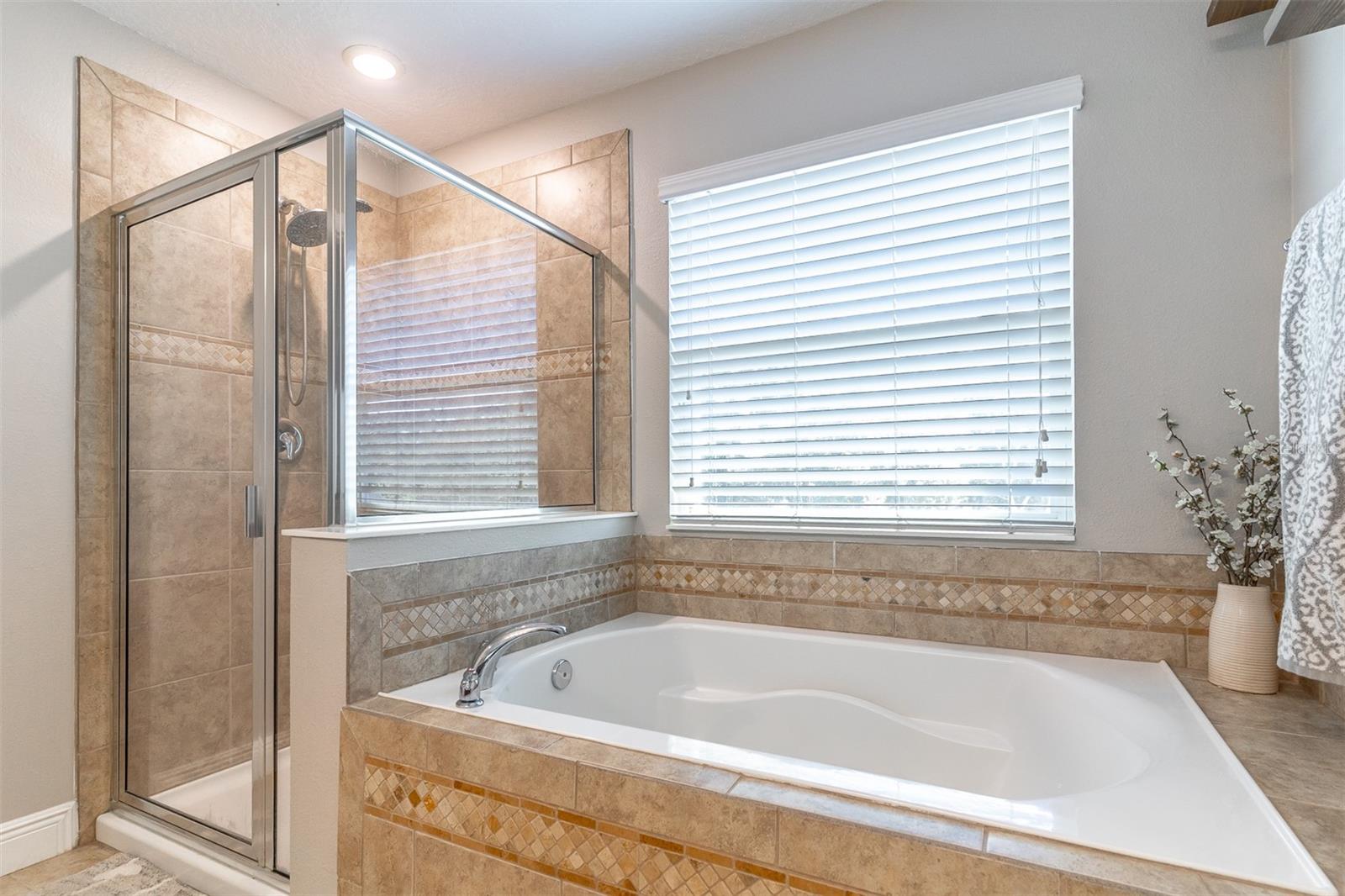 SEVEN OAKS - Residential