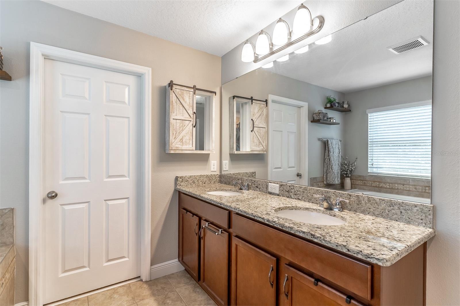 SEVEN OAKS - Residential