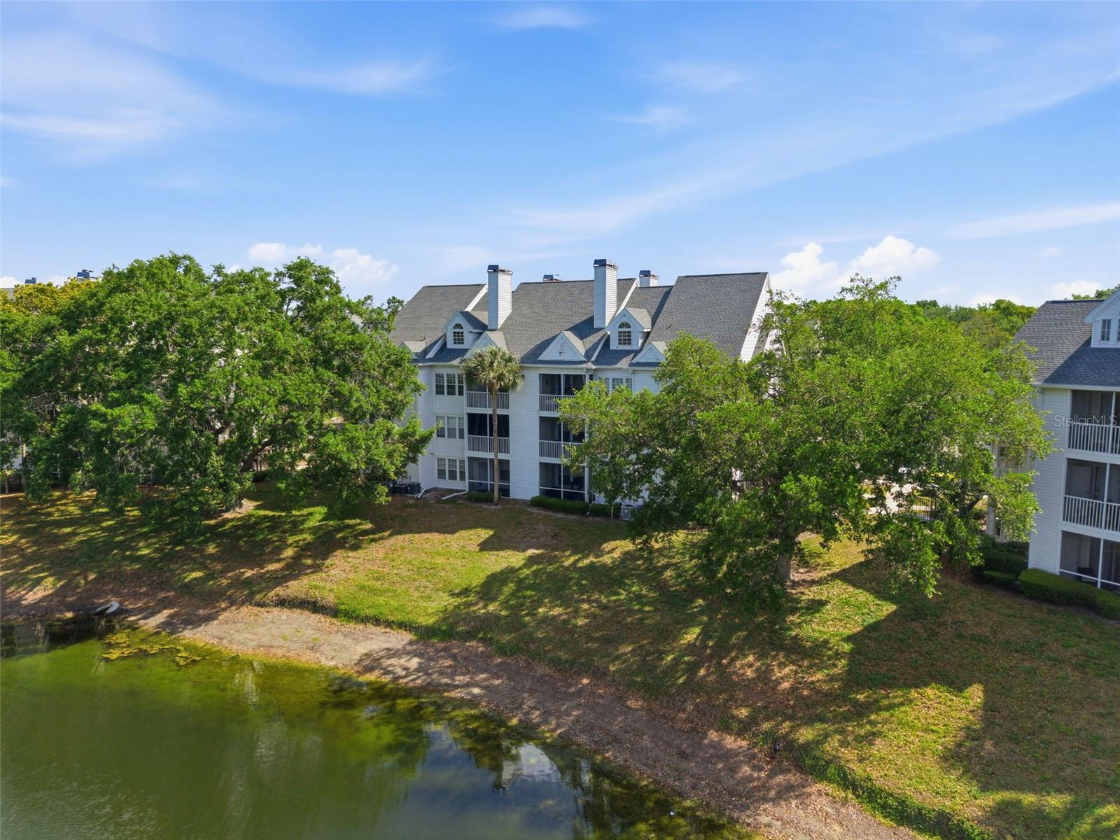 BENTLEY AT COBBS LANDING CONDO THE - Residential