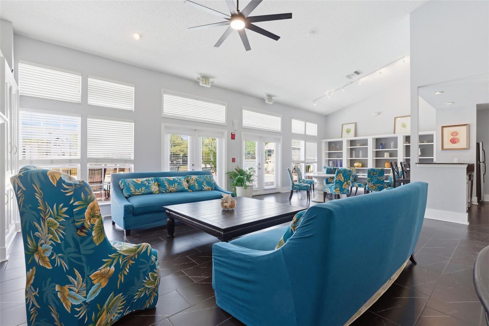 BENTLEY AT COBBS LANDING CONDO THE - Residential