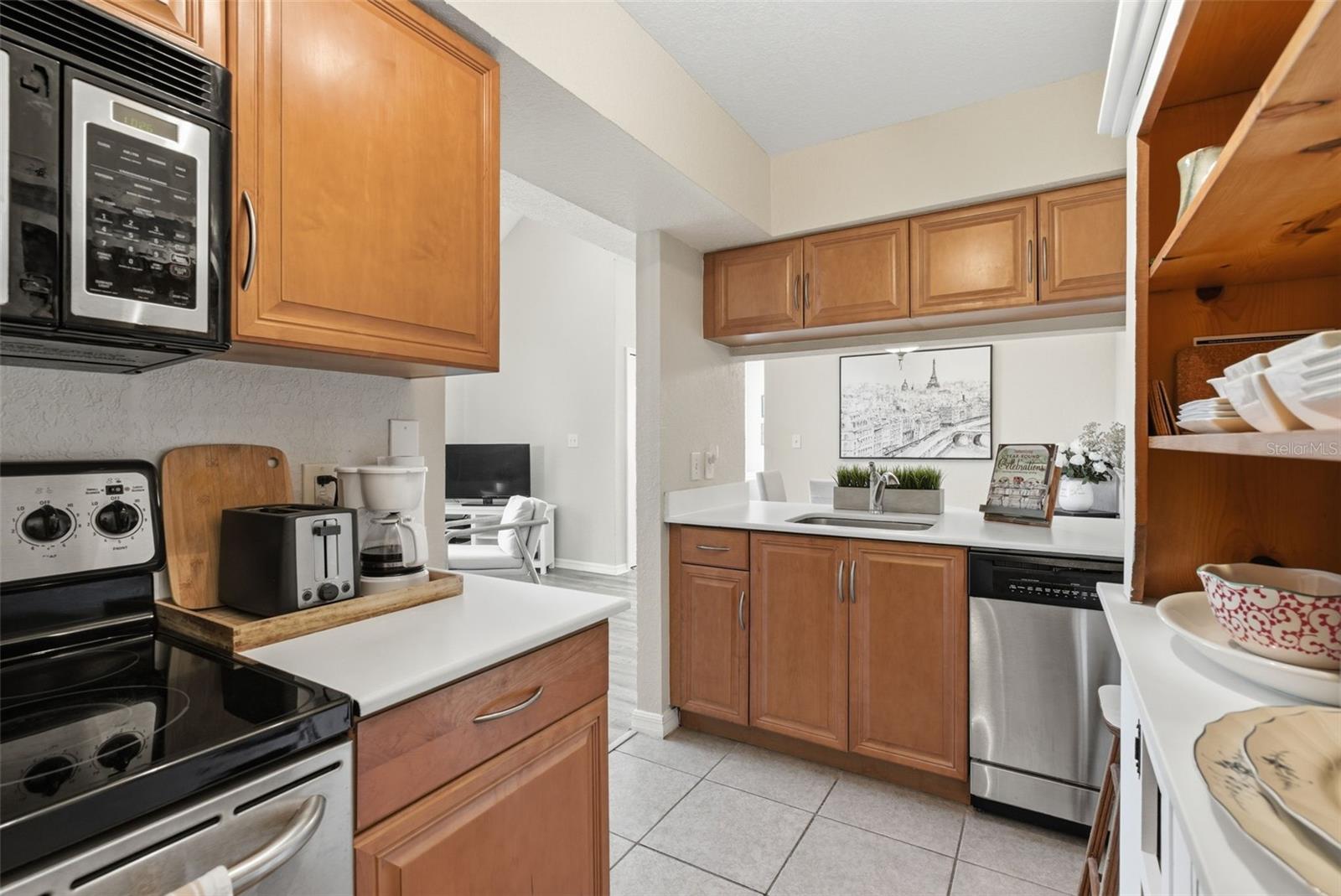 BENTLEY AT COBBS LANDING CONDO THE - Residential