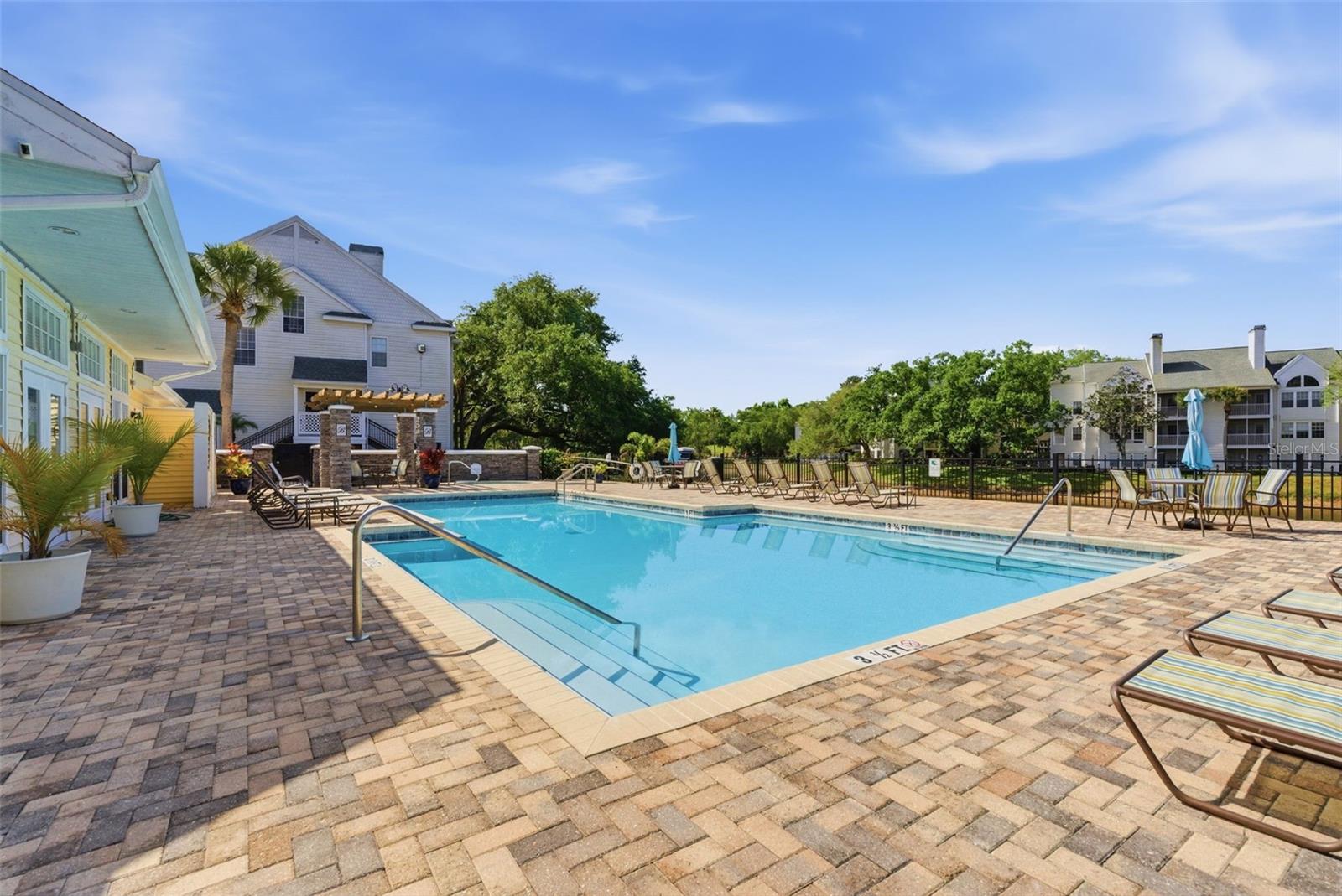 BENTLEY AT COBBS LANDING CONDO THE - Residential