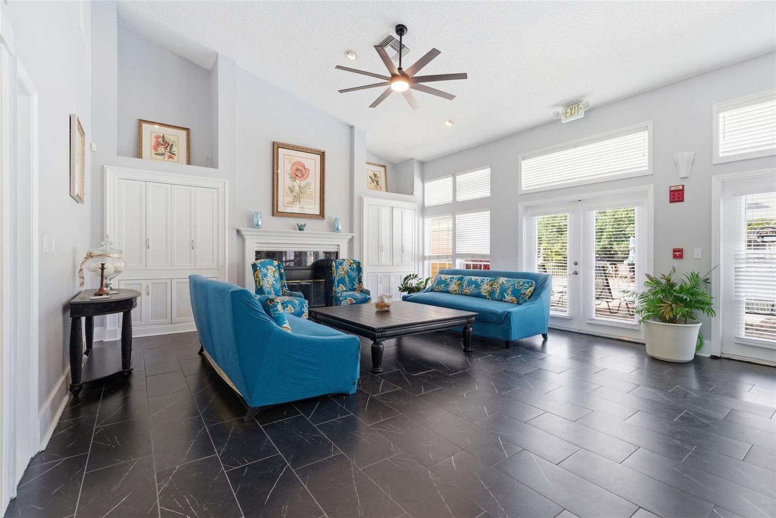 BENTLEY AT COBBS LANDING CONDO THE - Residential