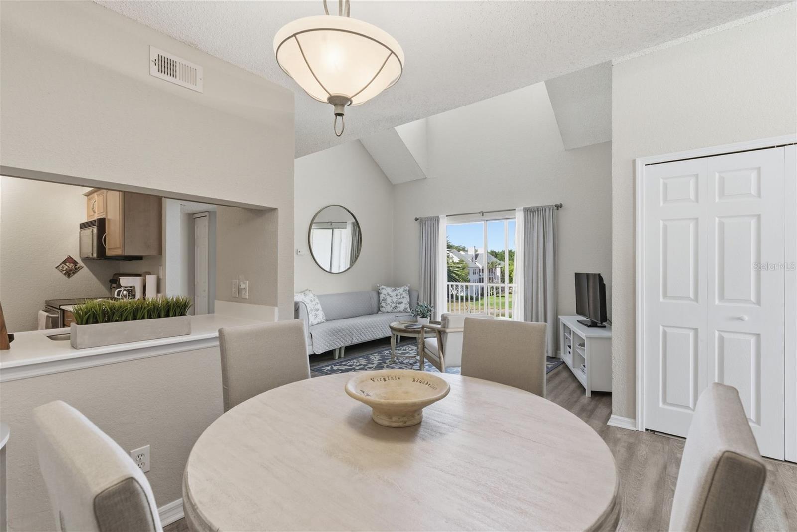 BENTLEY AT COBBS LANDING CONDO THE - Residential