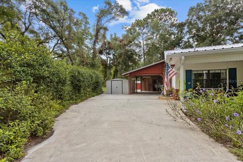 A home in CHIEFLAND