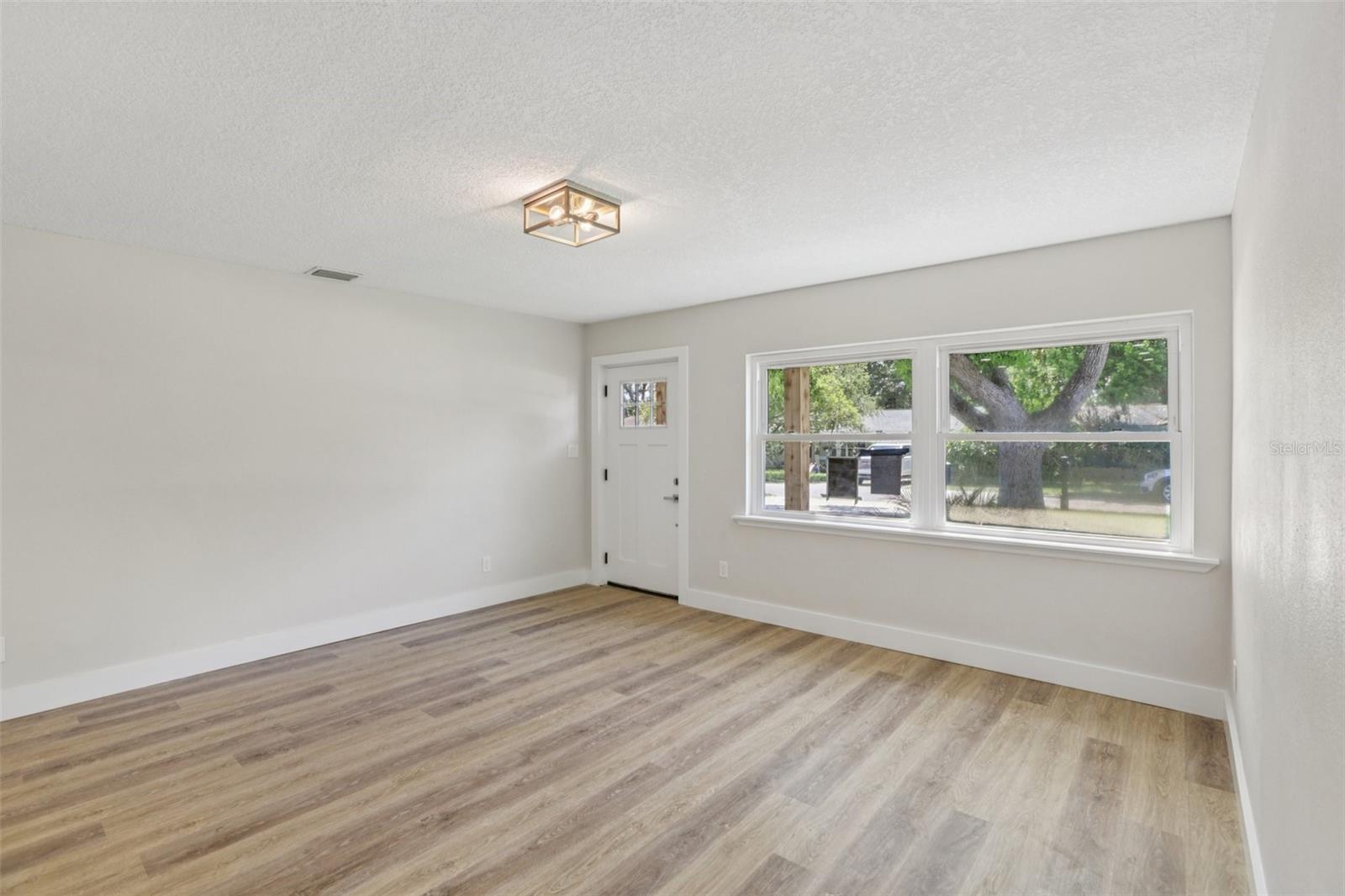 957 VICTOR DRIVE