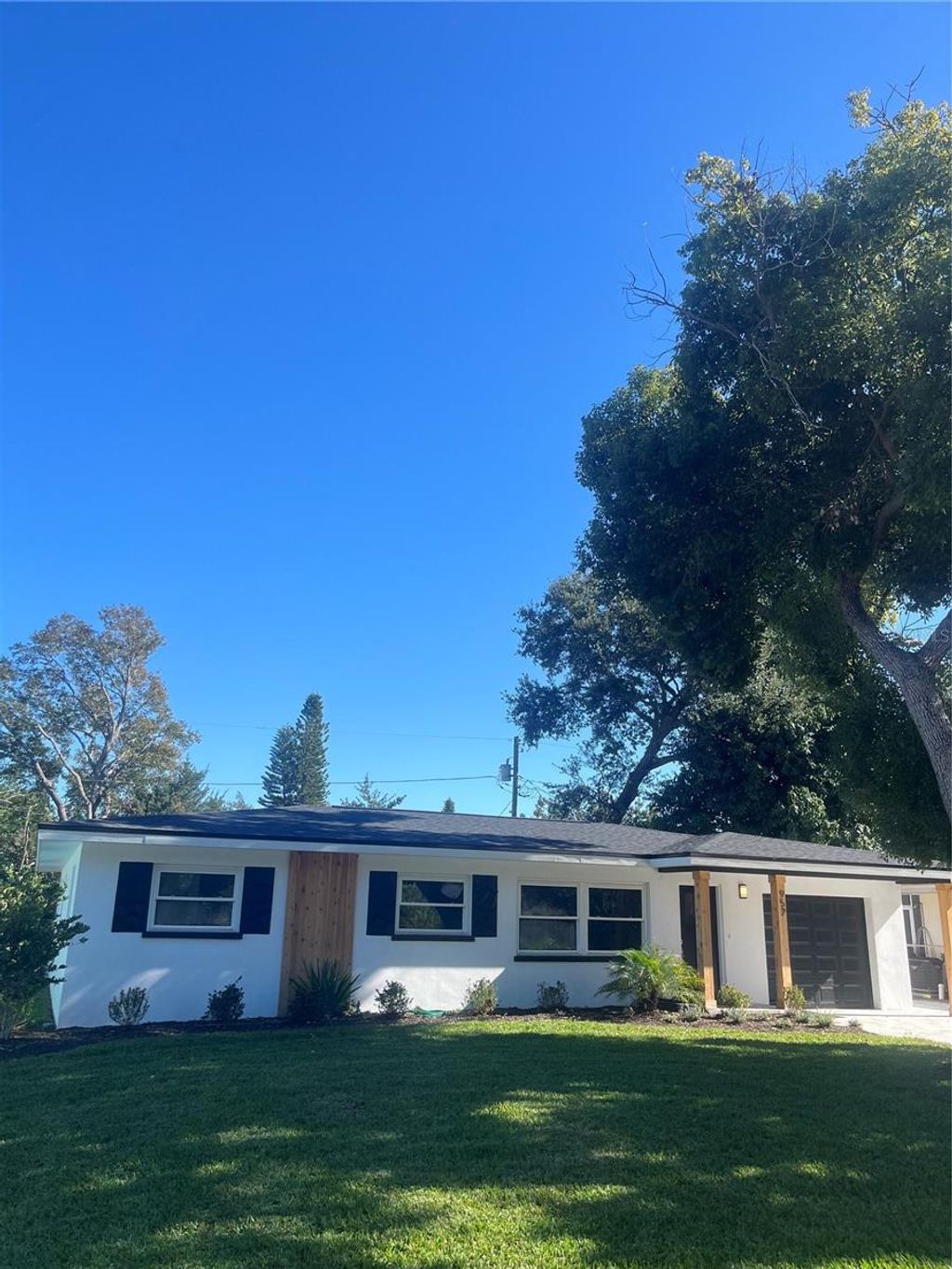 Photo of 957 Victor Drive, Dunedin, FL 34698 (MLS # TB8407915)