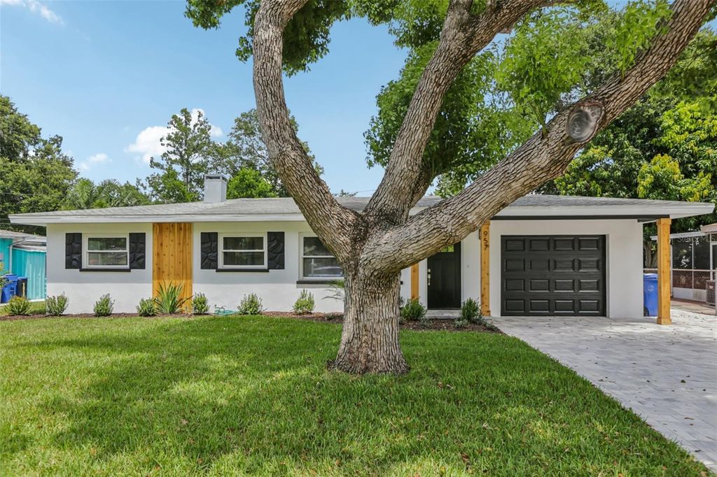 Photo of 957 Victor Drive, Dunedin, FL 34698 (MLS # TB8407915)