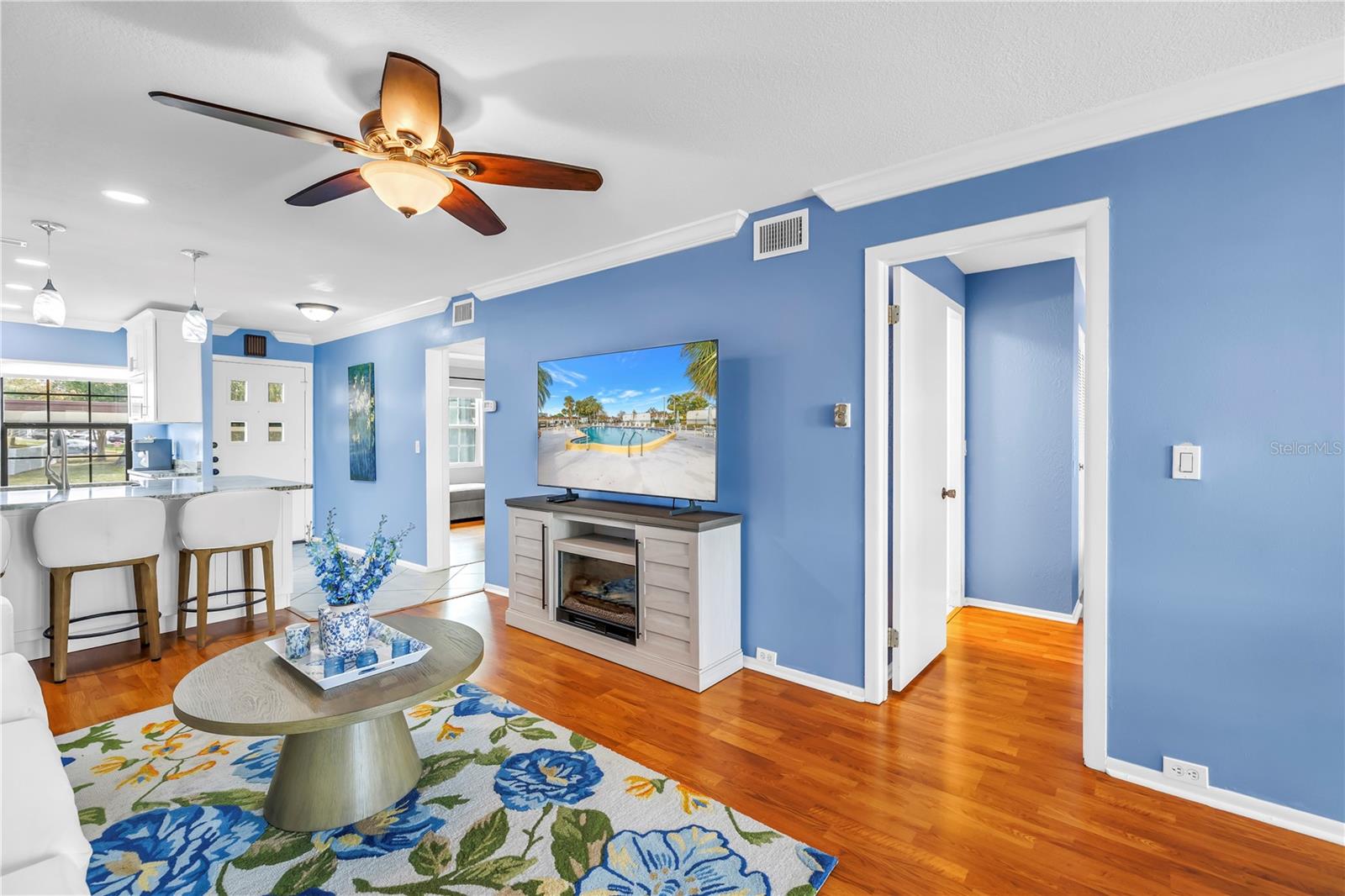 MISSION OAKS CONDO - Residential