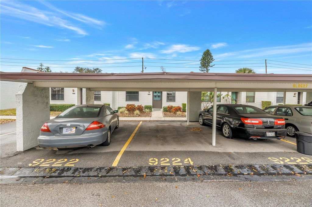 Photo of 9224 Mission Oaks Boulevard, Seminole, FL 33776 (MLS # TB8449710)