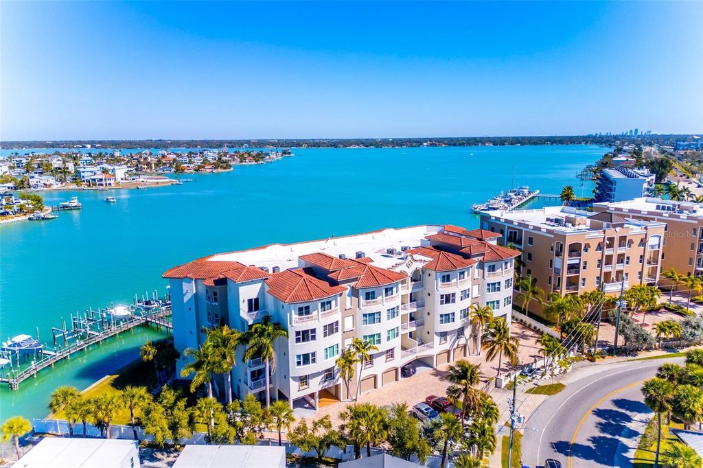 Photo of 220 108th Avenue #304, Treasure Island, FL 33706 (MLS # TB8474500)