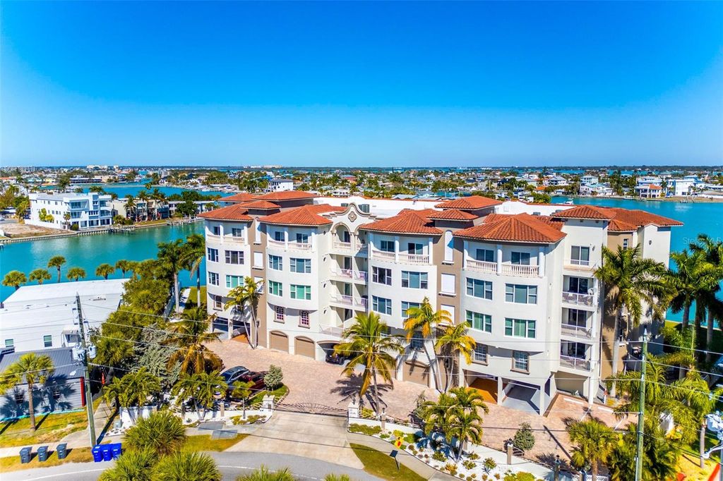 Photo of 220 108th Avenue #304, Treasure Island, FL 33706 (MLS # TB8474500)