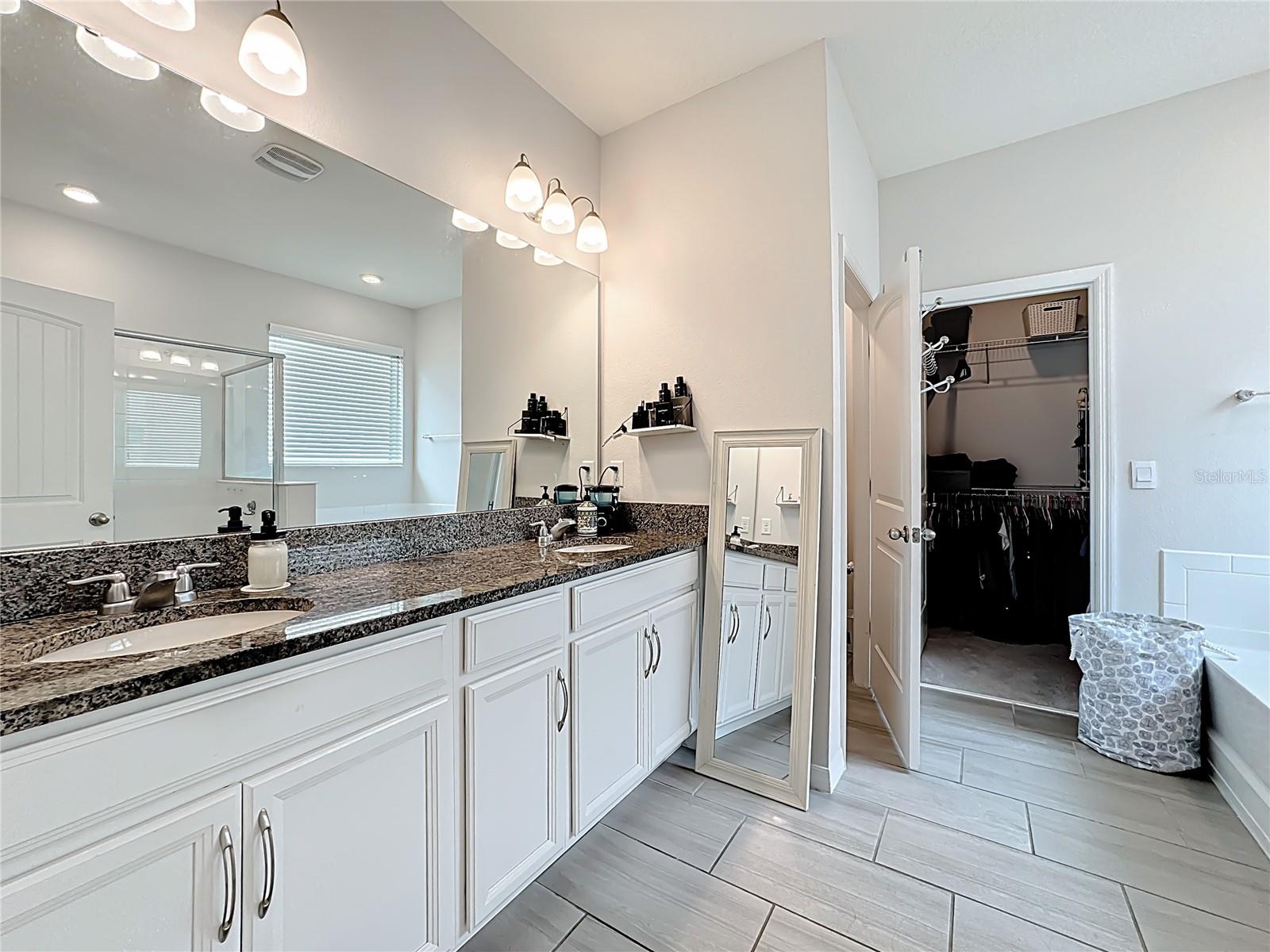 BRIDLEWOOD - Residential