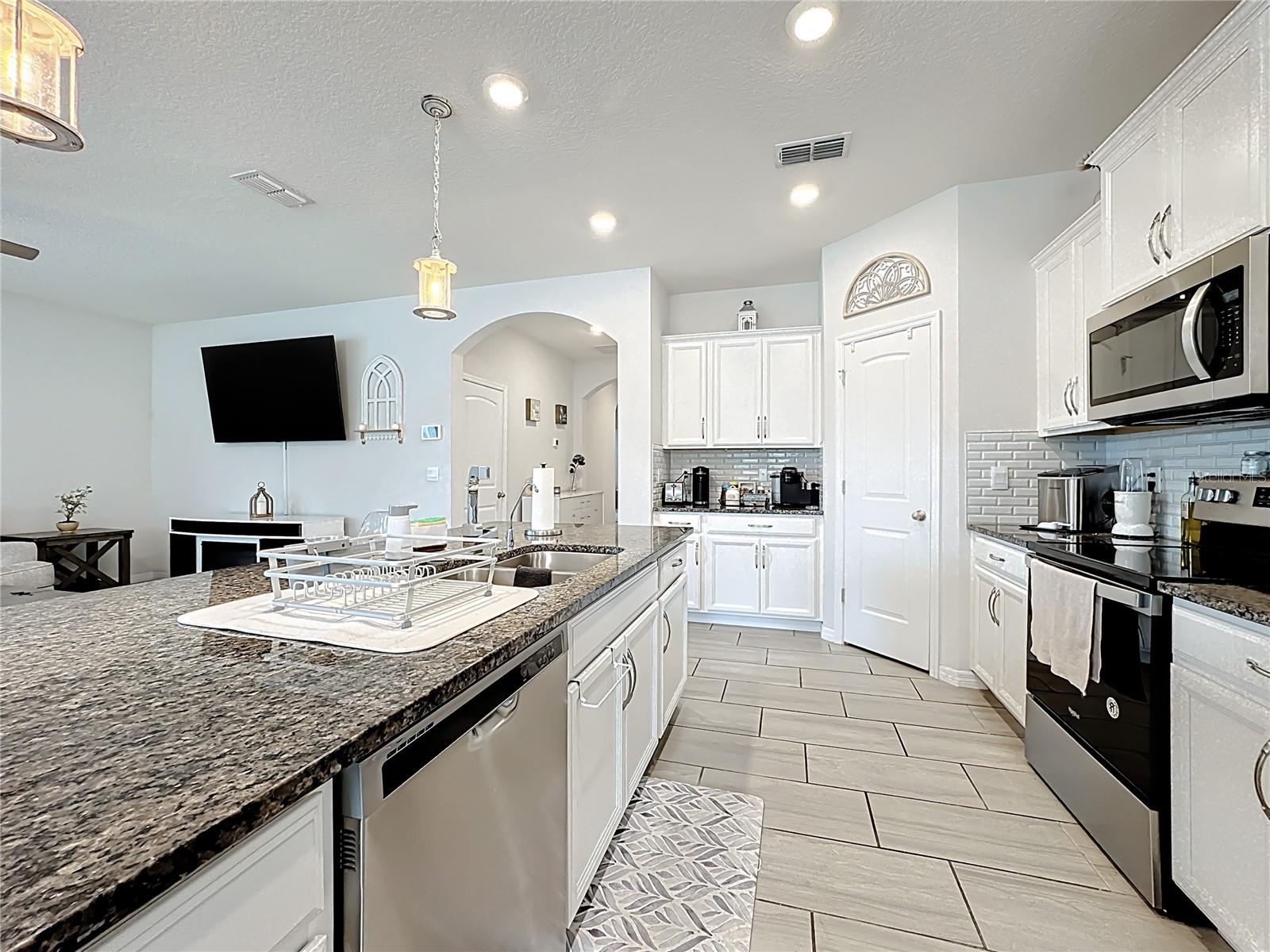 BRIDLEWOOD - Residential