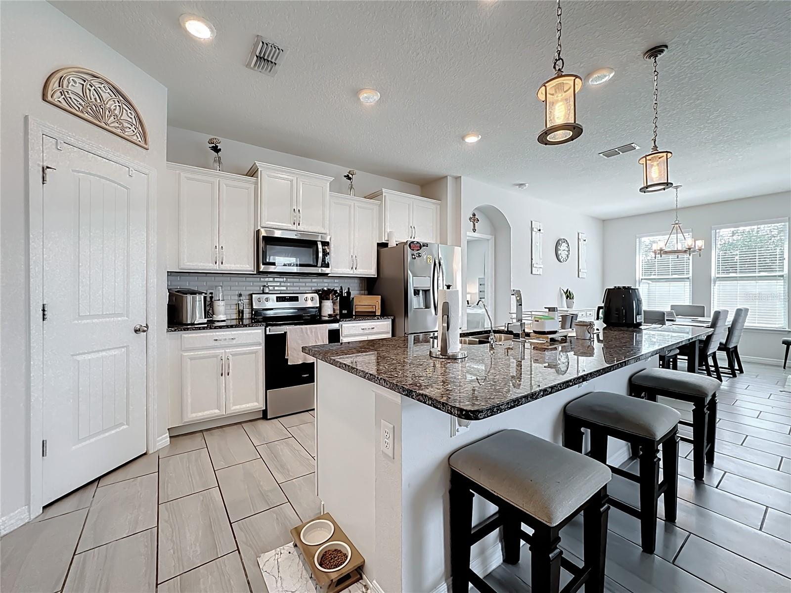 BRIDLEWOOD - Residential
