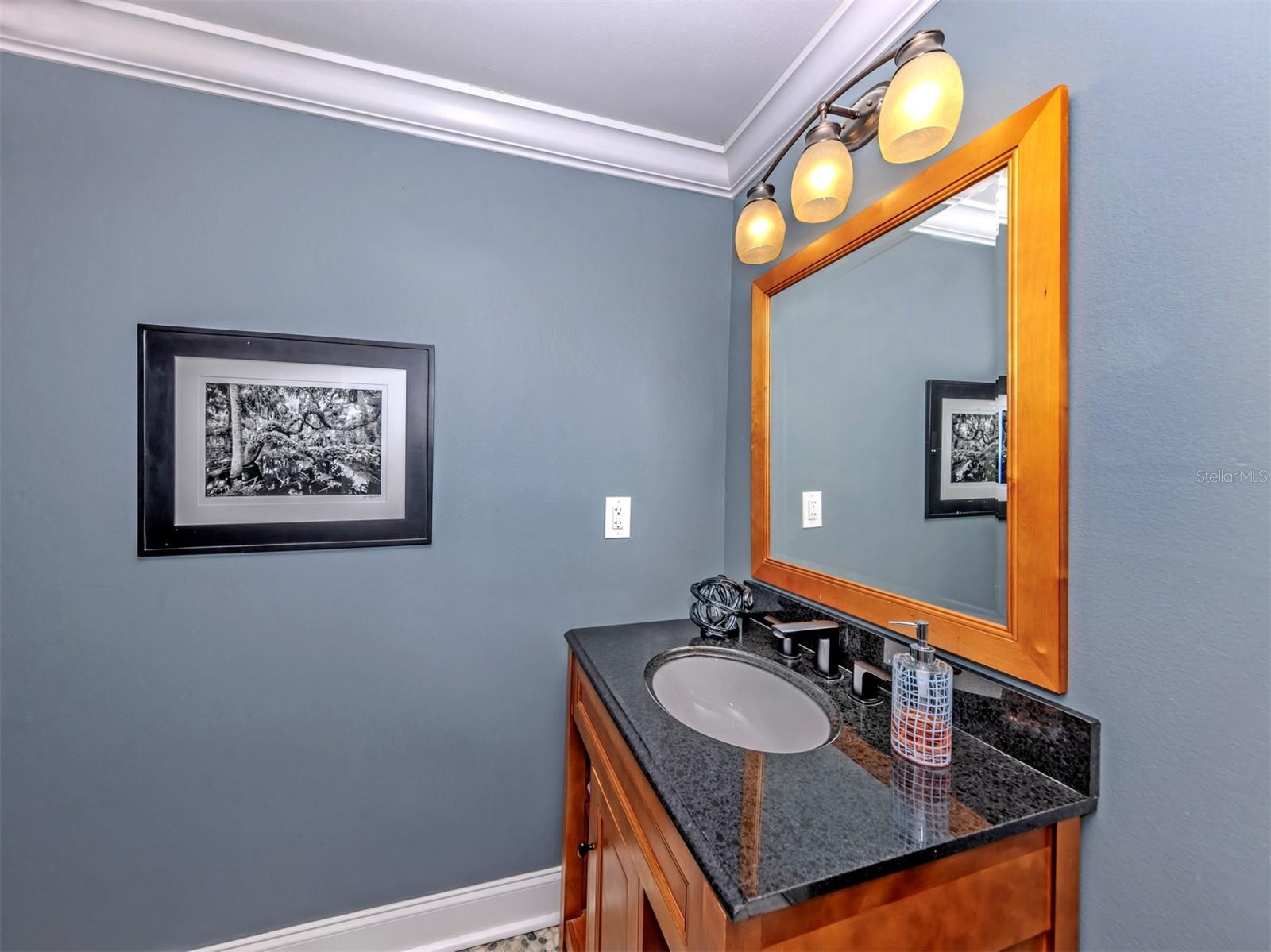 GOLDEN BEACH - Residential