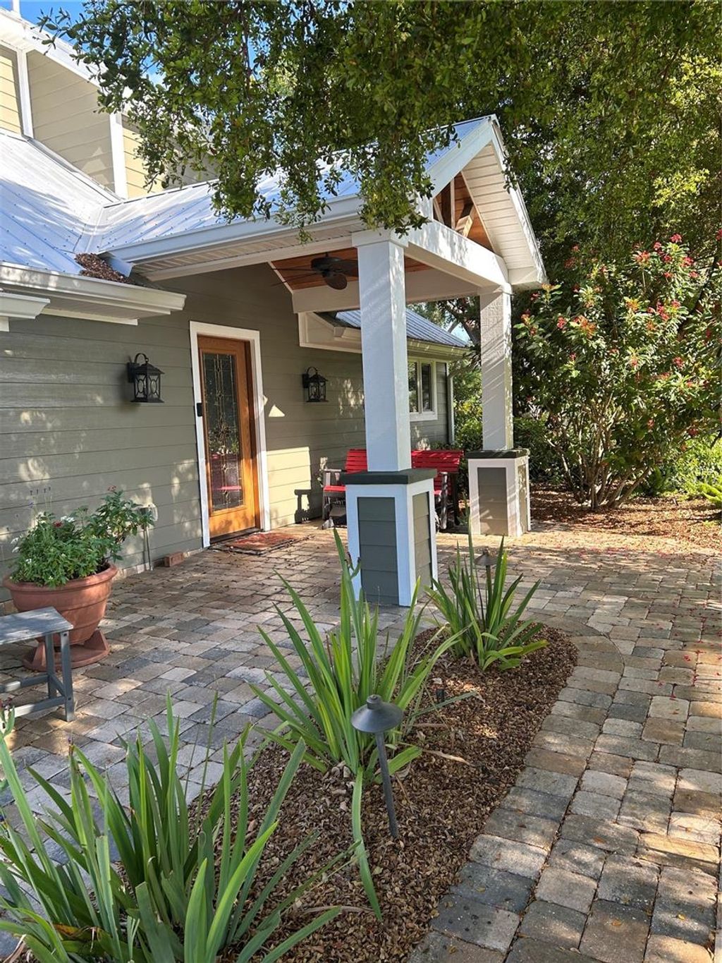 Photo of 614 Ravenna Street, Venice, FL 34285 (MLS # N6143270)