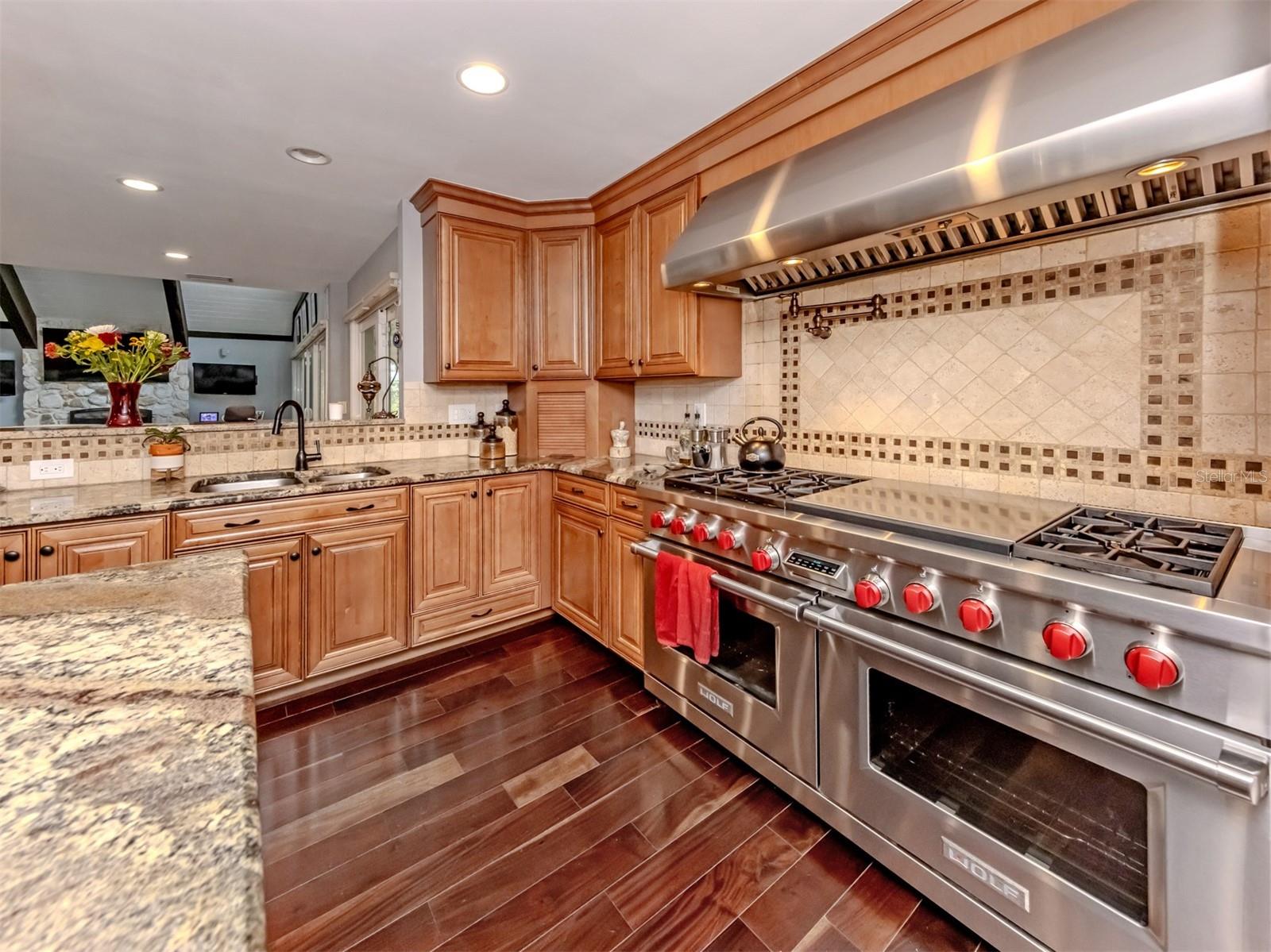 GOLDEN BEACH - Residential