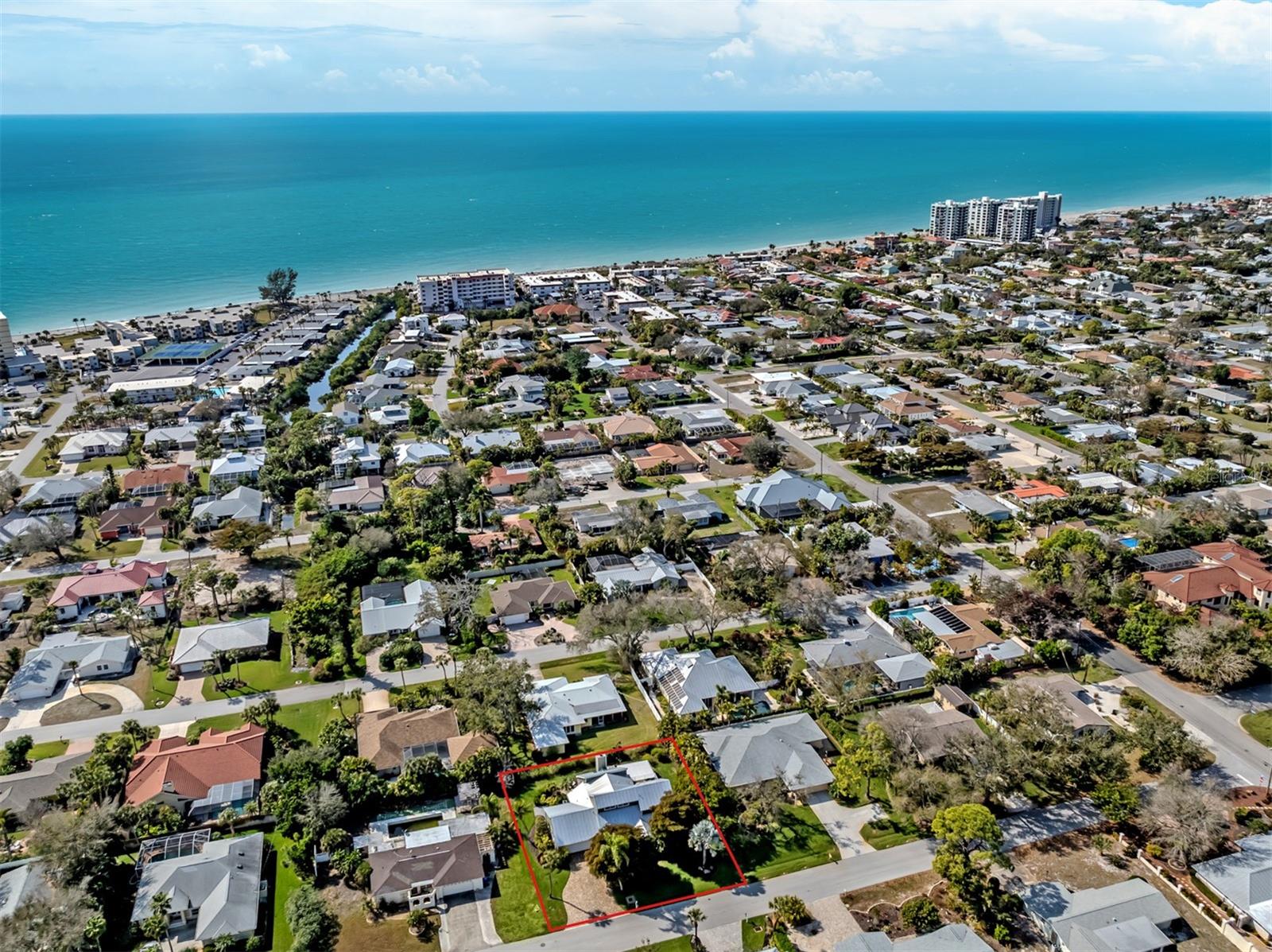 GOLDEN BEACH - Residential