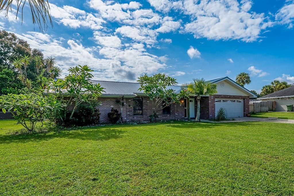 Photo of 252 Lake Link Road, Winter Haven, FL 33884 (MLS # L4958466)