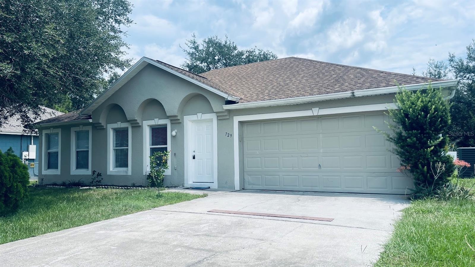 Welcome to 729 Del Rio Way, a beautiful 4-bedroom, 2-bathroom home located in the vibrant city of Kissimmee, FL. This cylinder block home is a perfect blend of style and comfort, featuring a spacious two-car garage and a semi-fenced backyard that offers ample space for outdoor activities plus screened in back porch. Inside, you'll find a double sink kitchen that makes meal prep a breeze, and a formal dining area that's perfect for hosting dinner parties or enjoying a quiet meal at home. The entire house is fitted with tile flooring, adding a touch of elegance and making cleaning a breeze. Plus, with no HOA to worry about, you'll enjoy the freedom to make this house truly your own. Come and experience the comfort and convenience an established neighborhood split plan, move in ready 2088 sqft, 2 car garage, no pets.
RENTERS INSURANCE REQUIRED
