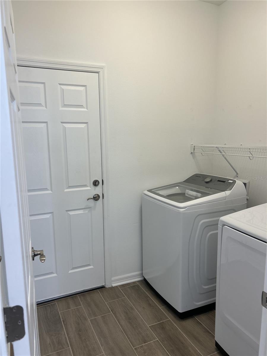 AMBERLY PH II - Residential