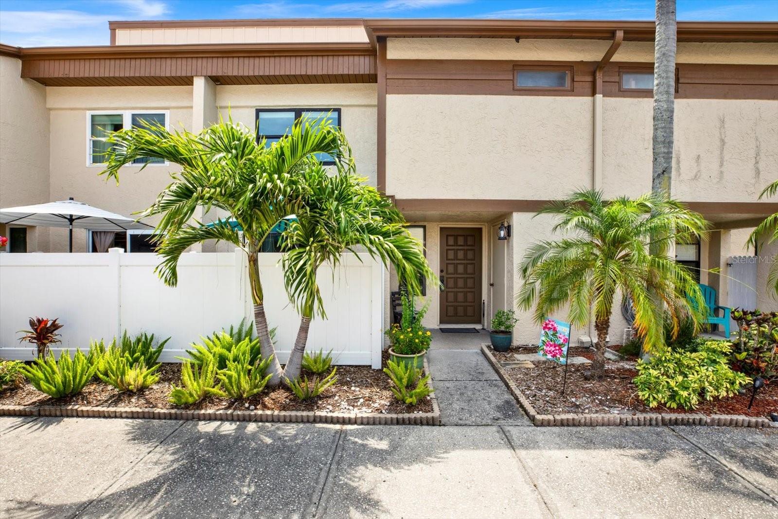 TOWNHOMES OF LAKE SEMINOLE - Residential
