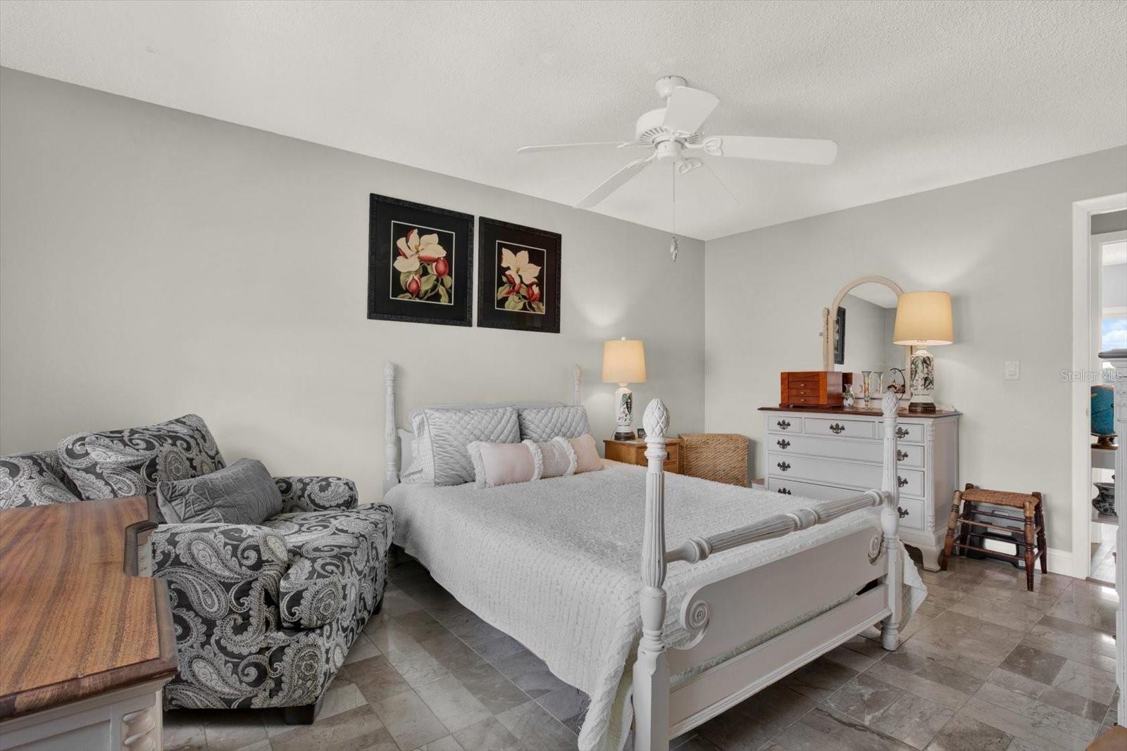 TOWNHOMES OF LAKE SEMINOLE - Residential