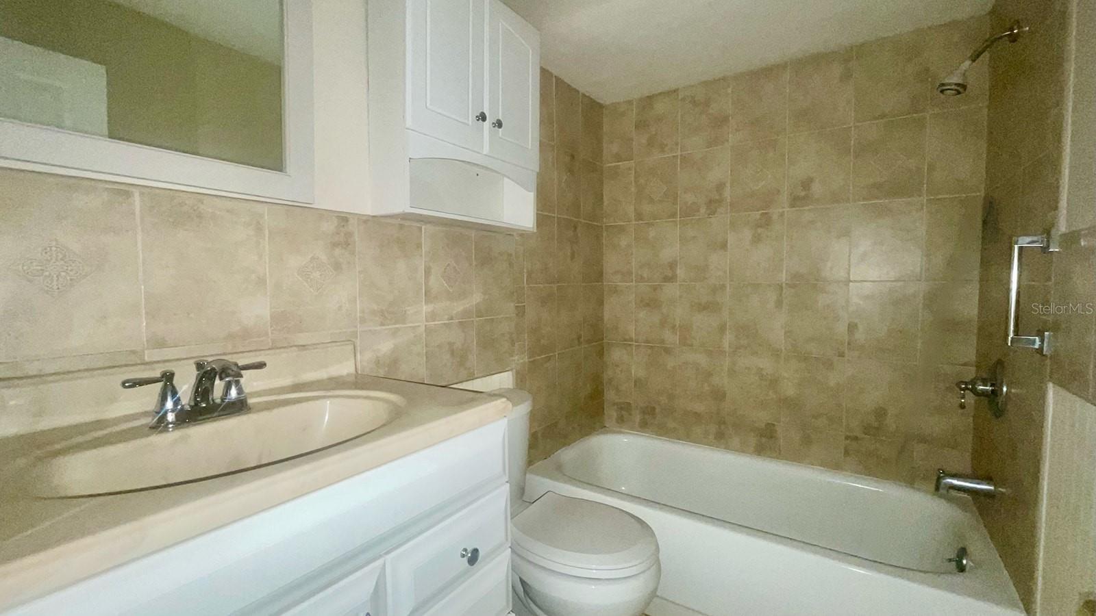 GARDENS BEACON SQUARE CONDO02 - Residential