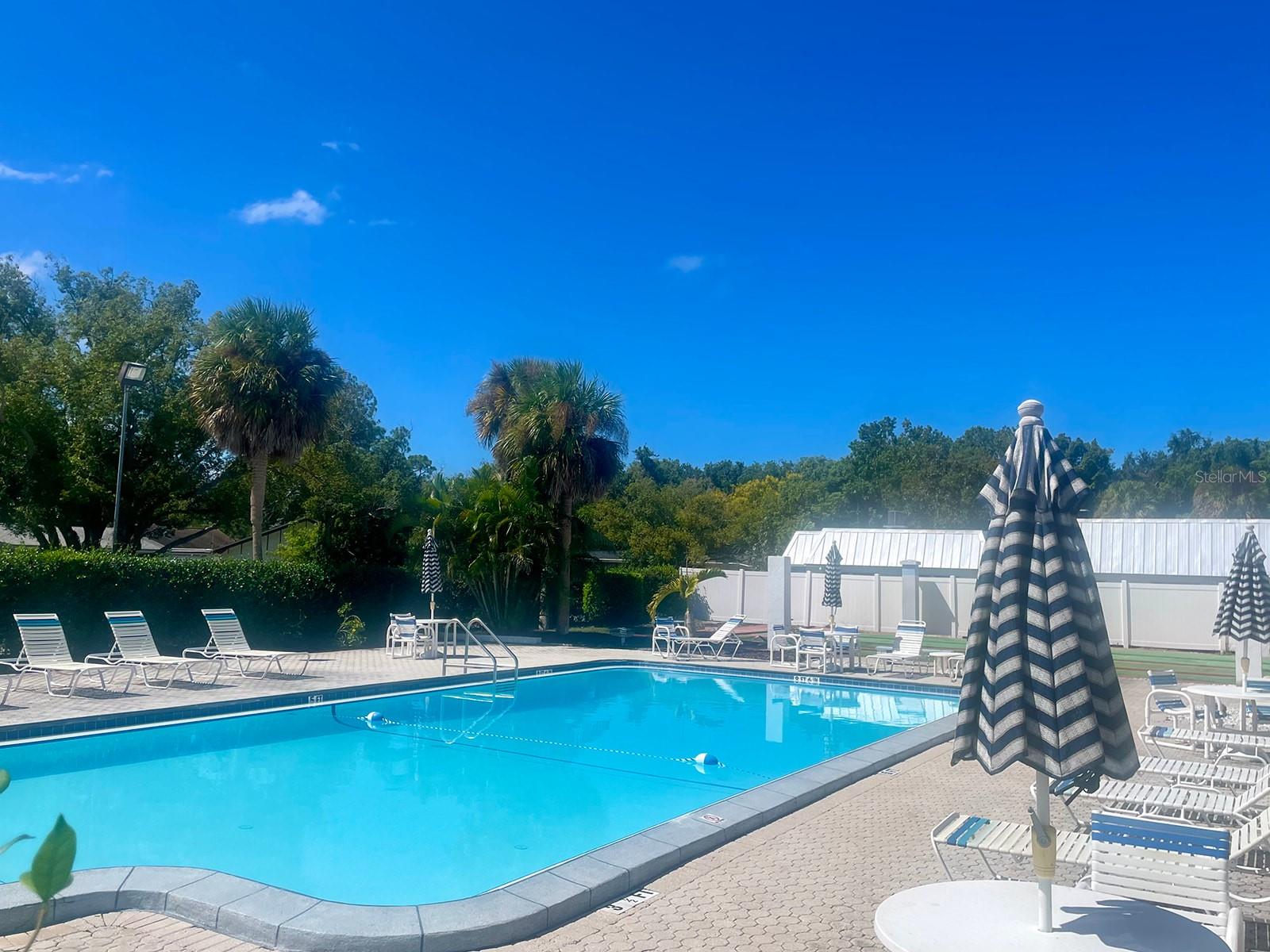 GARDENS BEACON SQUARE CONDO02 - Residential