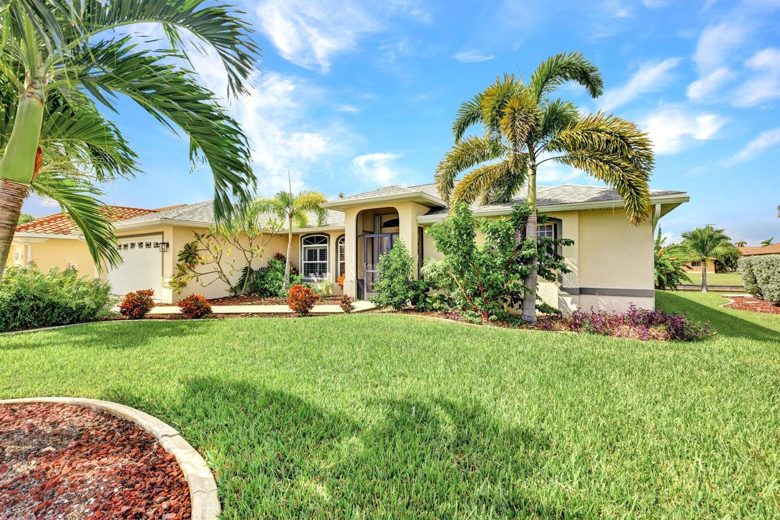 CAPE CORAL - Residential