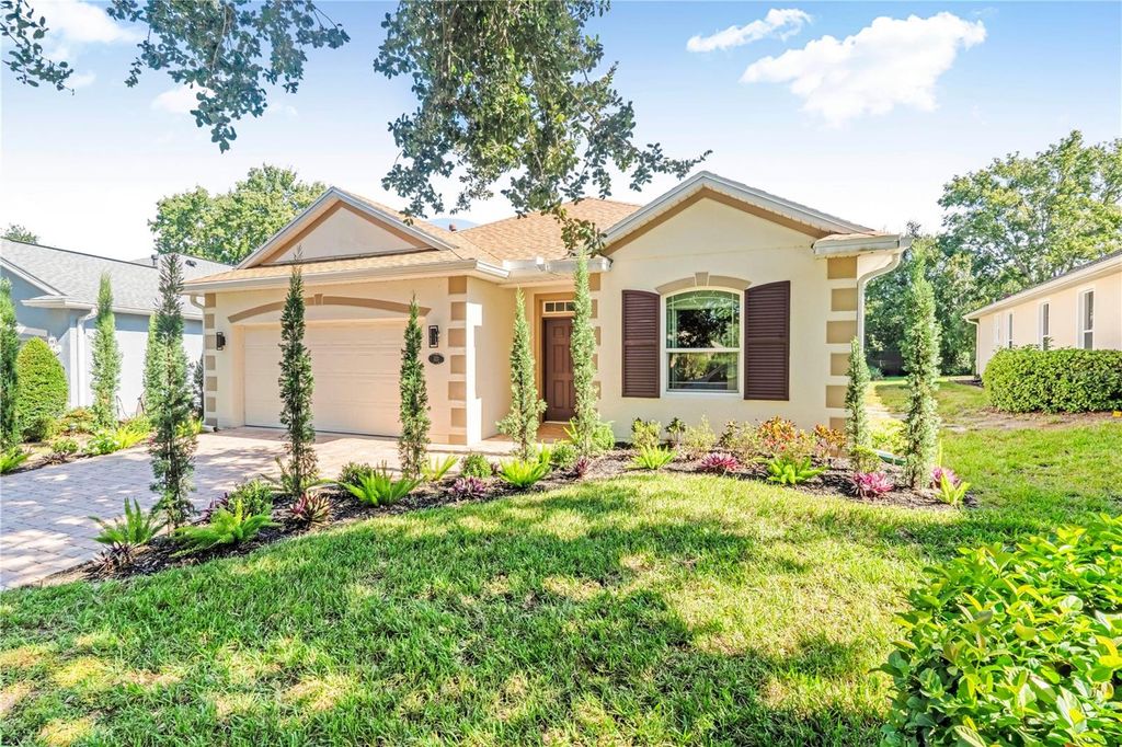 Photo of 123 Avenham Drive, Deland, FL 32724 (MLS # V4945564)
