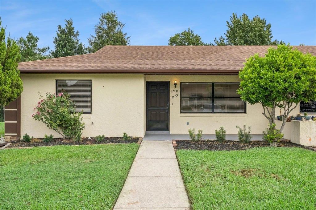 Photo of 12441 Orangewood Circle, Tavares, FL 32778 (MLS # O6446474)
