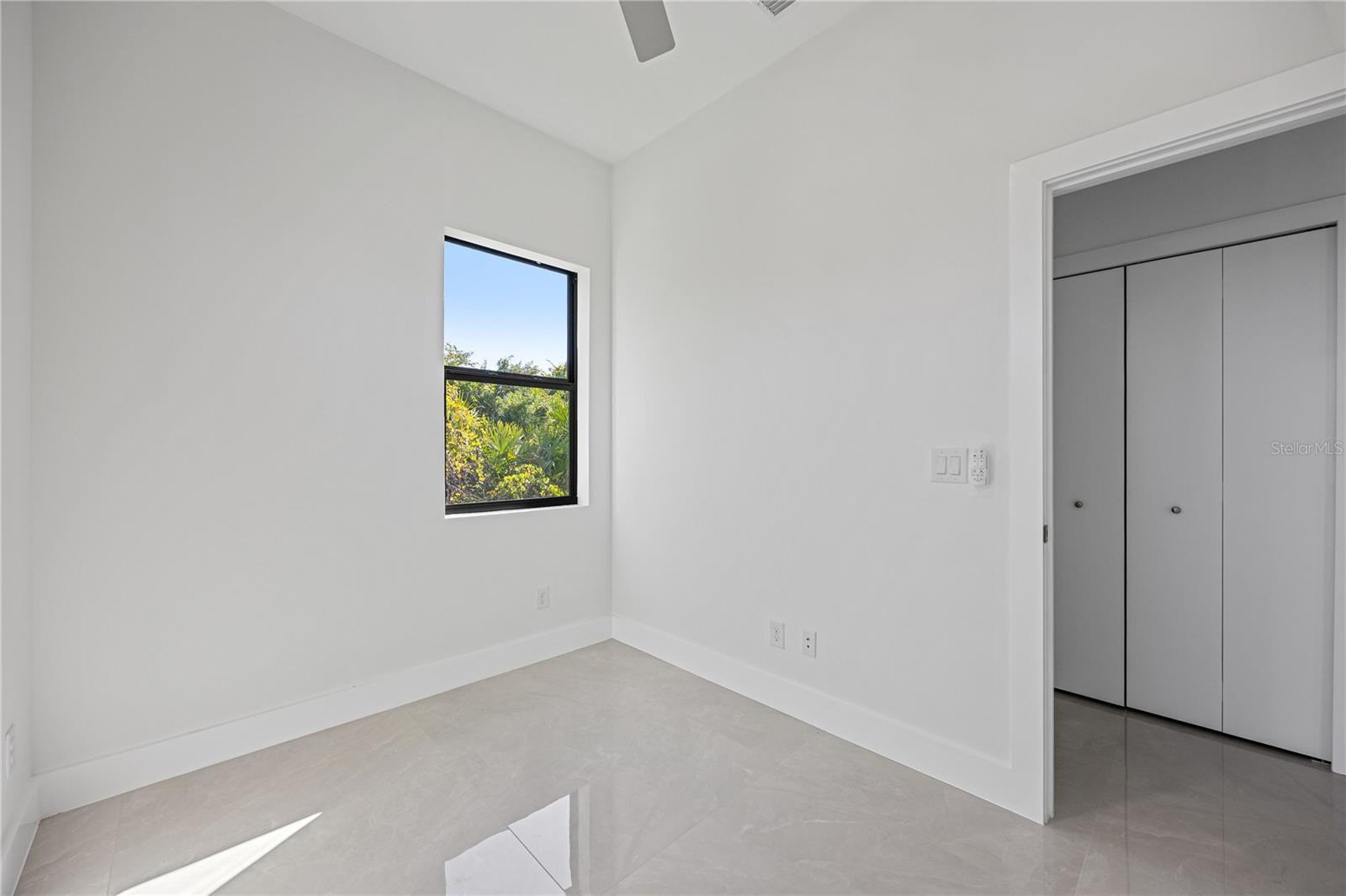 ROTONDA LAKES - Residential