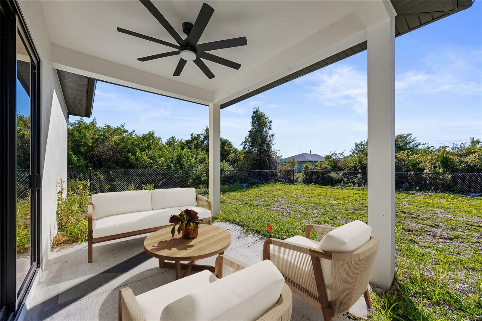 ROTONDA LAKES - Residential