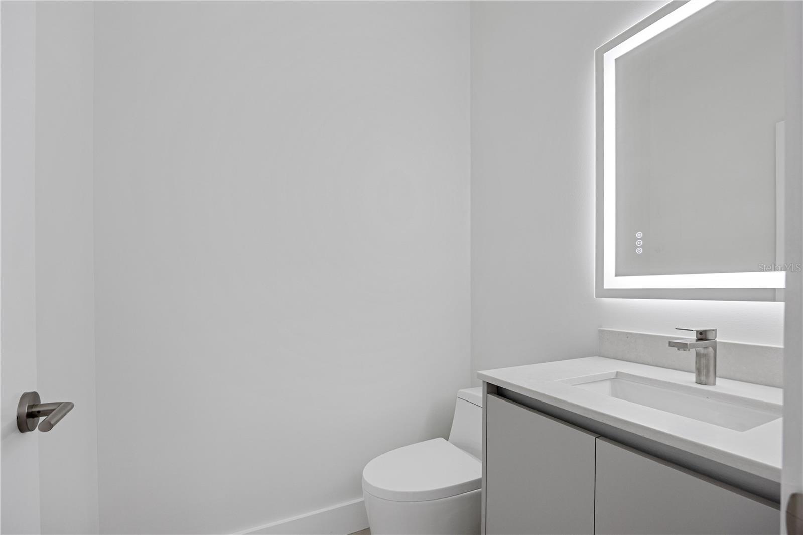 ROTONDA LAKES - Residential