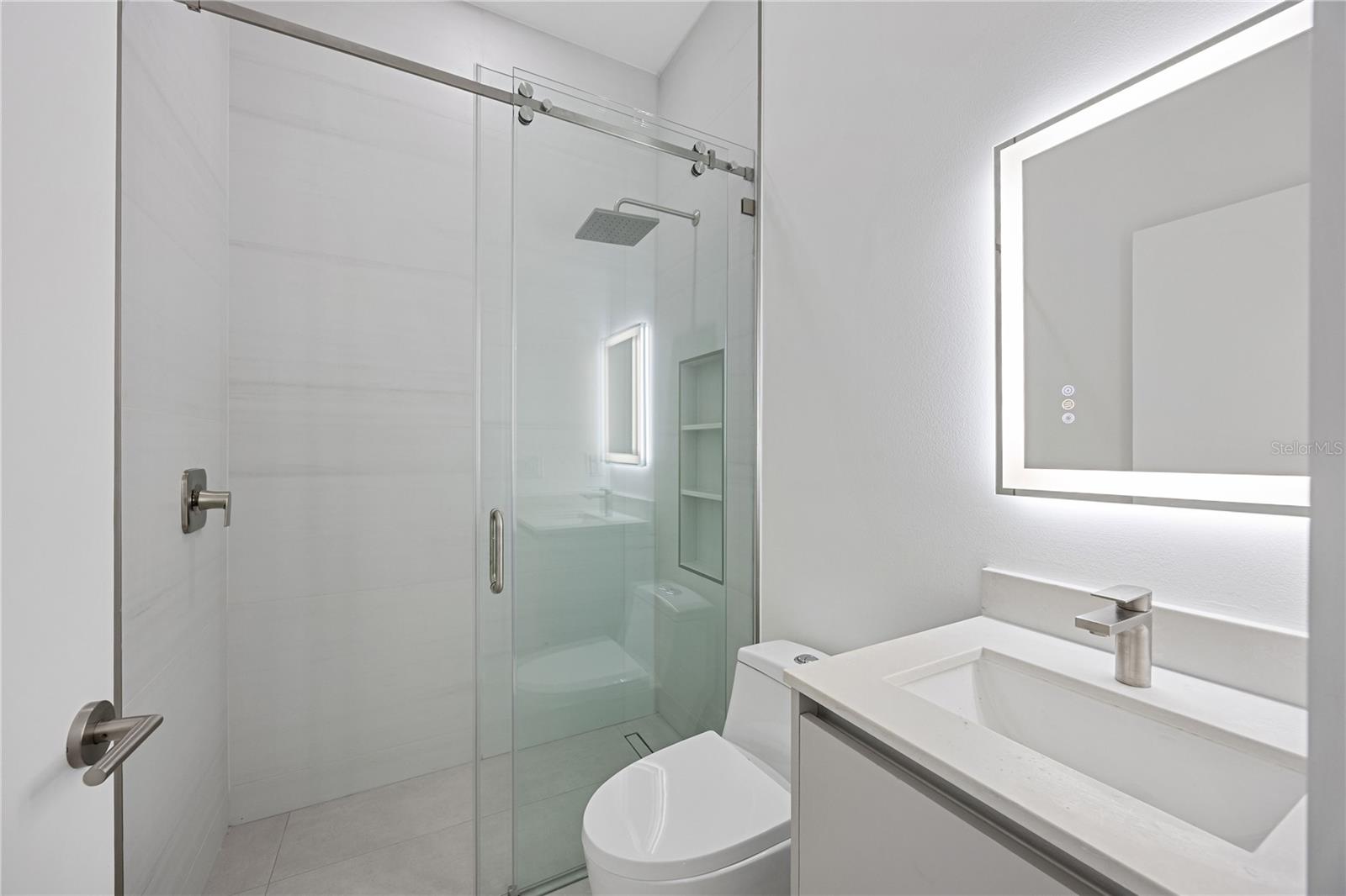 ROTONDA LAKES - Residential