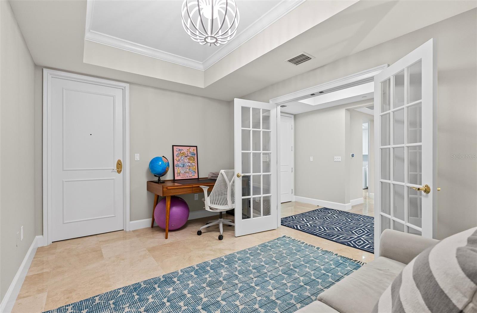 300 BEACH DRIVE NE 401