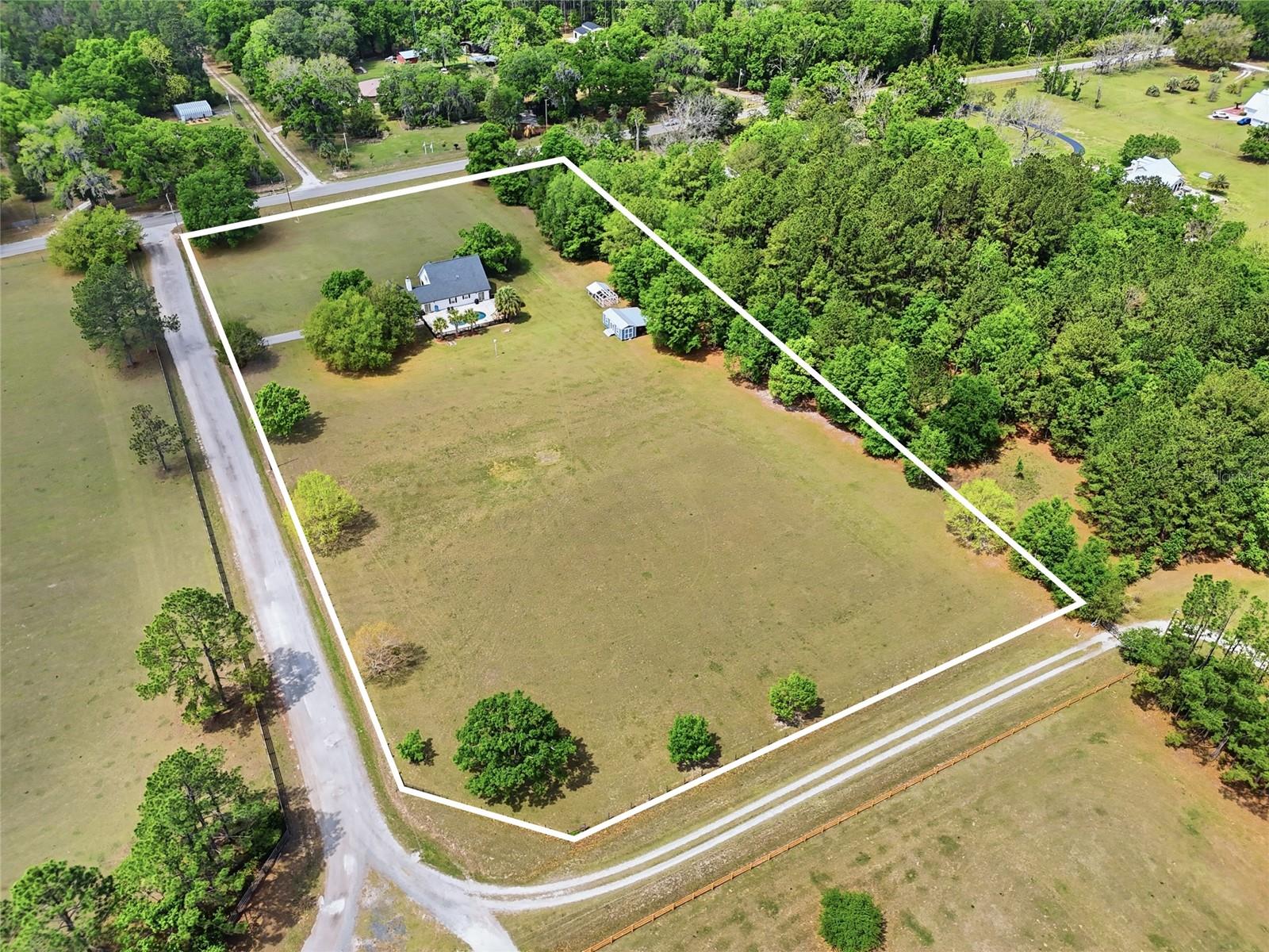 THE HALBROOK FARM - Residential