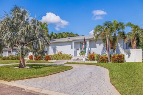 827 PLACIDO WAY NE ST PETERSBURG FL 33704