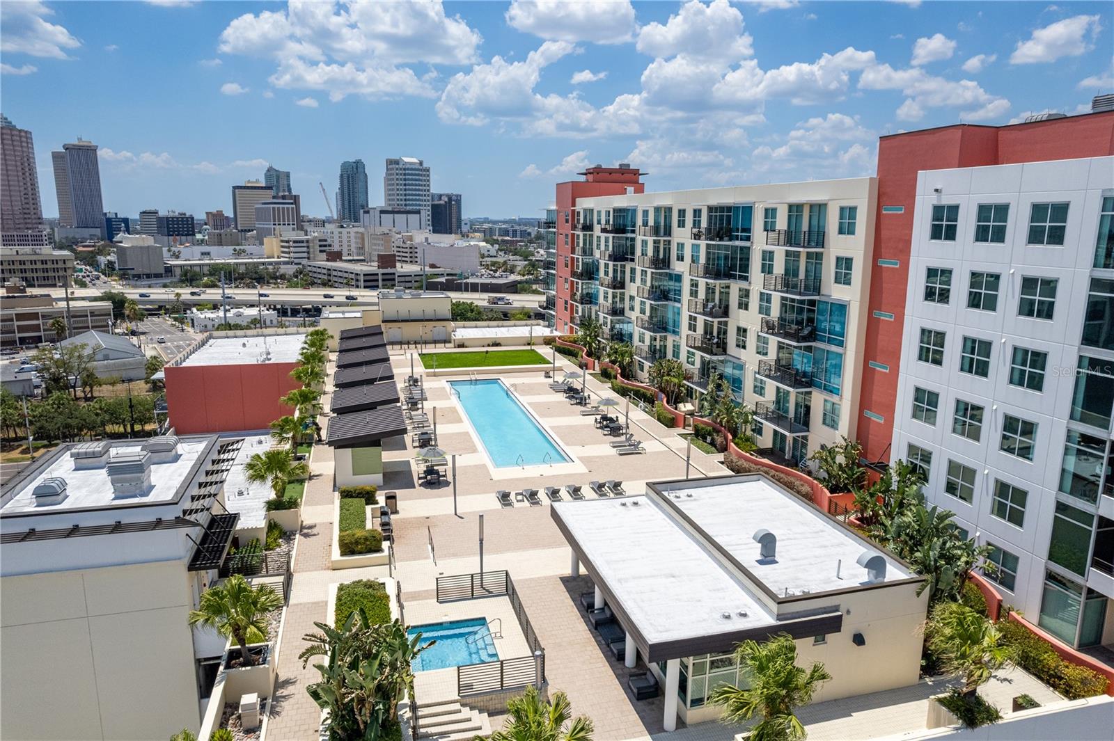 1120 E KENNEDY BOULEVARD 1228