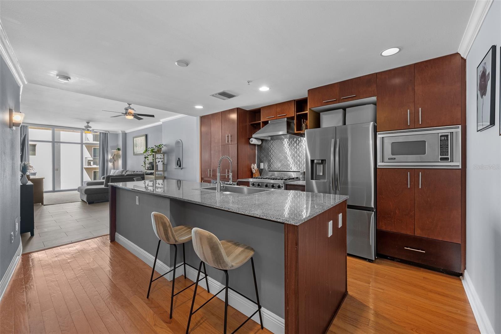 1120 E KENNEDY BOULEVARD 1228