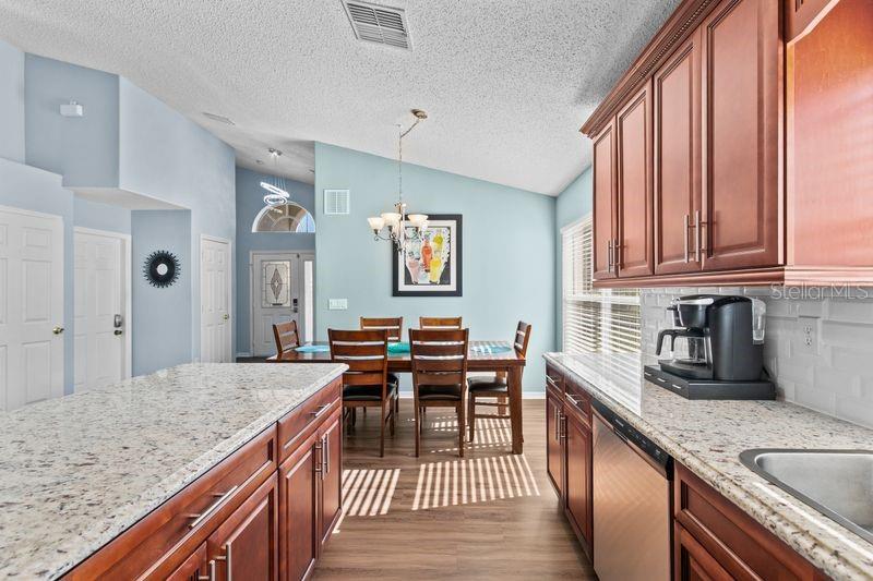 ORANGE TREE PH 04 LT 401 BEING IN 15-24-2 - Residential