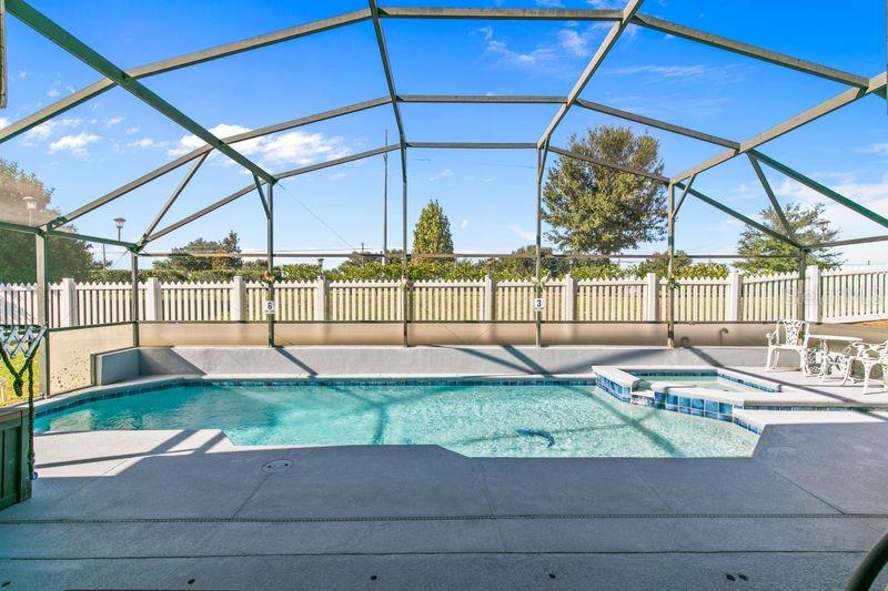 ORANGE TREE PH 04 LT 401 BEING IN 15-24-2 - Residential