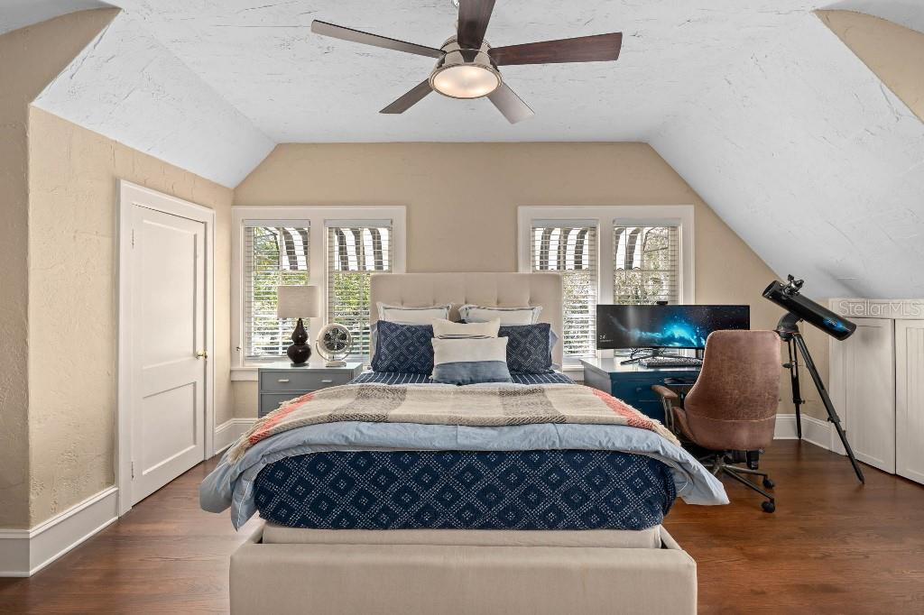 CORTLAND PARK - Residential