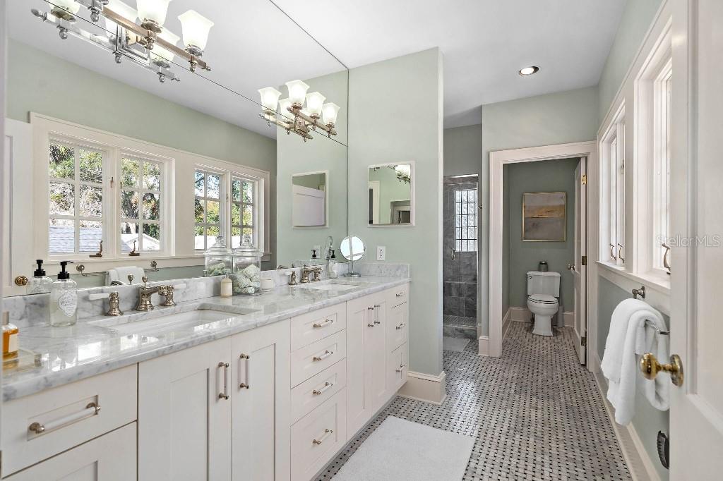 CORTLAND PARK - Residential