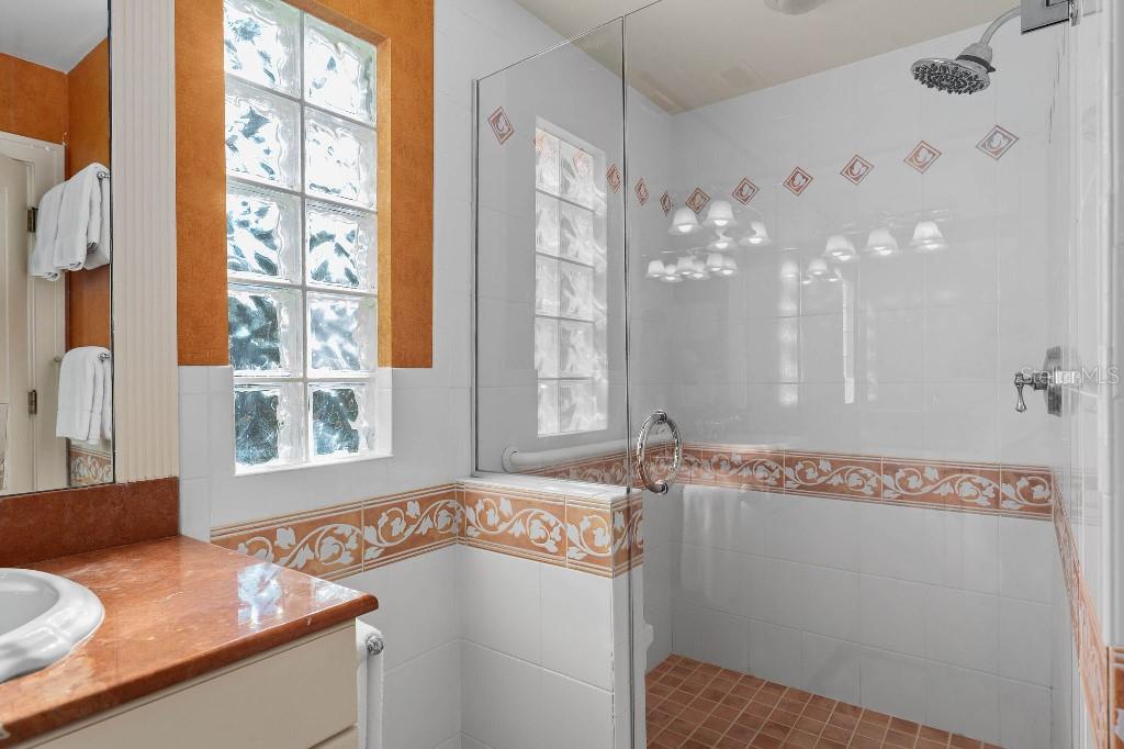 CORTLAND PARK - Residential