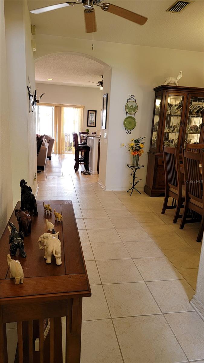 1648 MIRA LAGO CIRCLE