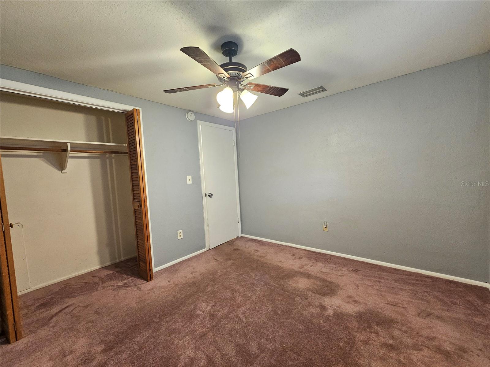 HOLIDAY GARDENS ESTATES - Residential Lease